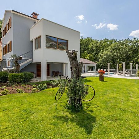 Villa Grey Stone Gata Exteriör bild